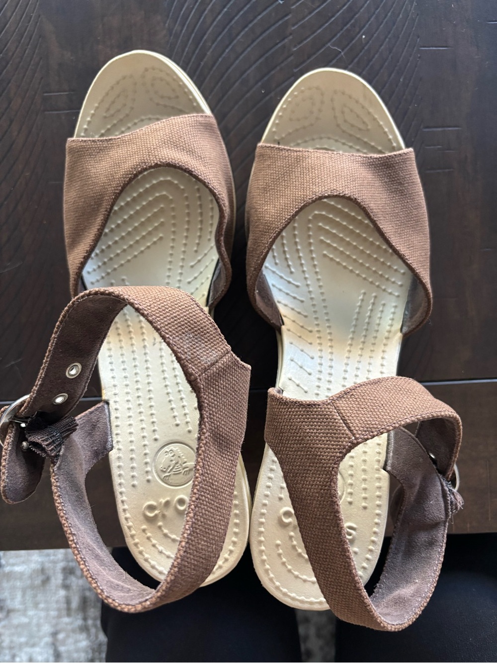 CROCS Hanalei Wedge Sandals Size 9